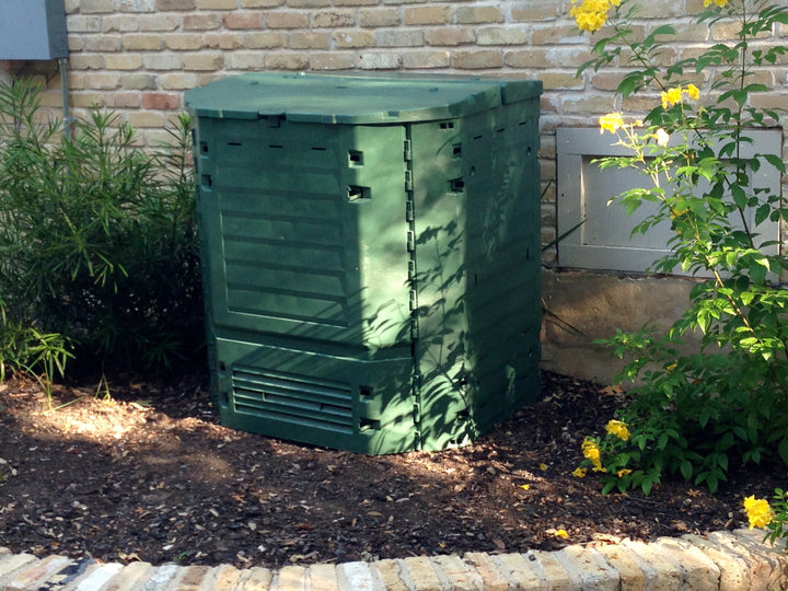 Thermo King 900 - 240 gal giant composter