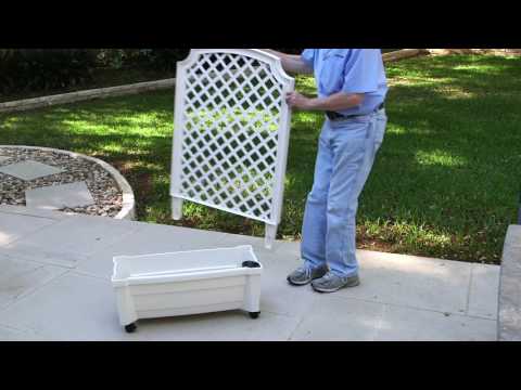 Calypso Planter with Trellis and Water Reservoir